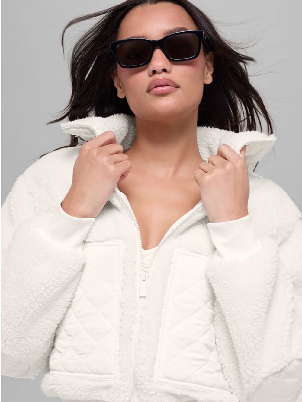 ALO Yoga Cream Sherpa Zip-Up Sherpa Jacket - Picture 5 of 6